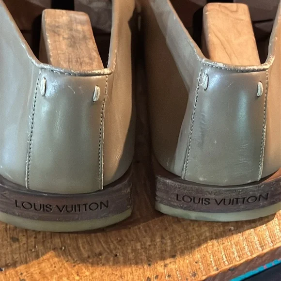 Louis Vuitton classic Men's Tan Loafers